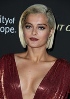 Bebe Rexha Longsleeve T-shirt #3722478