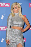Bebe Rexha Longsleeve T-shirt #3722525