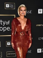 Bebe Rexha Longsleeve T-shirt #3722690