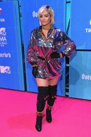 Bebe Rexha Longsleeve T-shirt #3783256