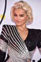 Bebe Rexha Longsleeve T-shirt #3783273