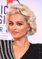 Bebe Rexha Longsleeve T-shirt #3783281