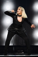 Bebe Rexha Longsleeve T-shirt #3899211