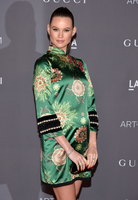 Behati Prinsloo t-shirt #2876532