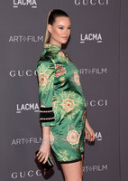 Behati Prinsloo t-shirt #2877093