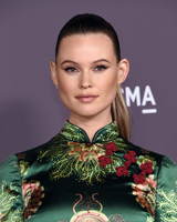 Behati Prinsloo t-shirt #2877112