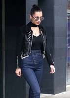 Bella Hadid t-shirt #2702923