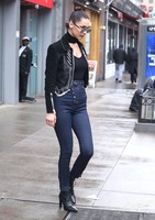 Bella Hadid t-shirt #2702939