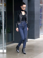 Bella Hadid t-shirt #2702946