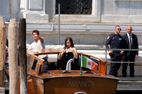 Bella Hadid t-shirt #2725187