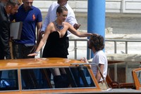 Bella Hadid hoodie #2725207