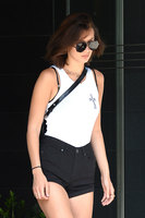 Bella Hadid hoodie #2725209