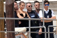 Bella Hadid longsleeve t-shirt #2725479