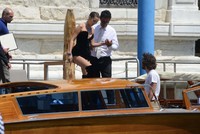 Bella Hadid t-shirt #2725538