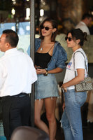 Bella Hadid t-shirt #2725581