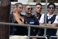 Bella Hadid t-shirt #2725644