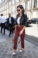 Bella Hadid Sweatshirt #2725821