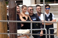 Bella Hadid mug #G968202