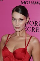 Bella Hadid mug #G1113692