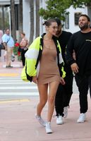 Bella Hadid Sweatshirt #2917823