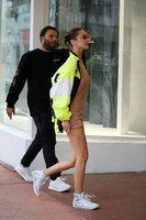 Bella Hadid Sweatshirt #2917834
