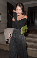 Bella Hadid Sweatshirt #2949666