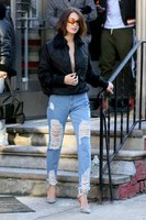 Bella Hadid Sweatshirt #2949702