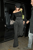 Bella Hadid Sweatshirt #2949919