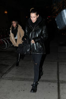 Bella Hadid Sweatshirt #2949924