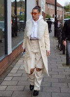 Bella Hadid longsleeve t-shirt #2949937