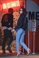 Bella Hadid Sweatshirt #2949976