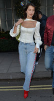 Bella Hadid t-shirt #2950061