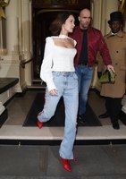 Bella Hadid t-shirt #2950065