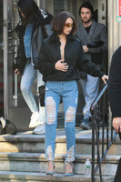 Bella Hadid t-shirt #2950073