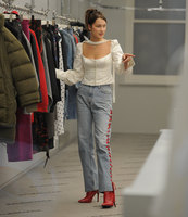 Bella Hadid t-shirt #2950092