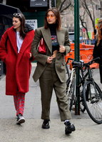 Bella Hadid Sweatshirt #3075299