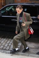 Bella Hadid Sweatshirt #3075558