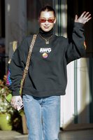 Bella Hadid mug #G1484547