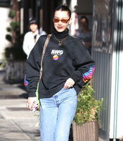 Bella Hadid mug #G1484603