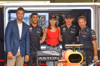 Bella Hadid t-shirt #3304114