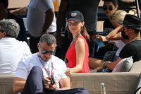 Bella Hadid Sweatshirt #3311654