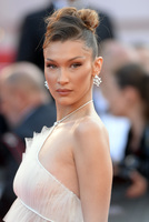 Bella Hadid t-shirt #3837970