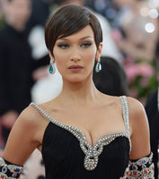 Bella Hadid mug #G2455235