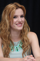Bella Thorne Longsleeve T-shirt #2470042