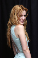 Bella Thorne Longsleeve T-shirt #2470049
