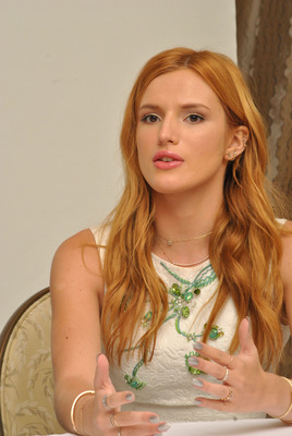 Bella Thorne stickers 2494009