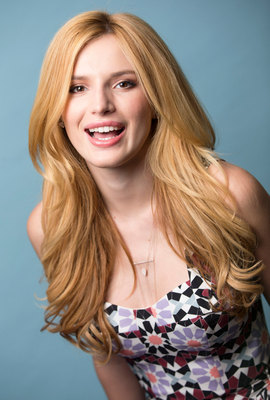 Bella Thorne Mouse Pad 2534800