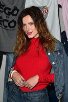 Bella Thorne mug #G2447071