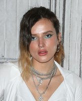 Bella Thorne mug #G2496769