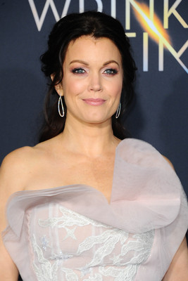 Bellamy Young stickers 3166870